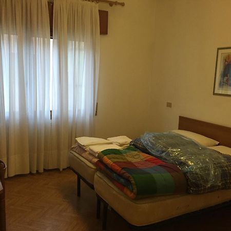 Appartamento A Due Passi Dal Mare Lido di Jesolo Rum bild