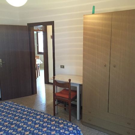 Appartamento A Due Passi Dal Mare Lido di Jesolo Rum bild
