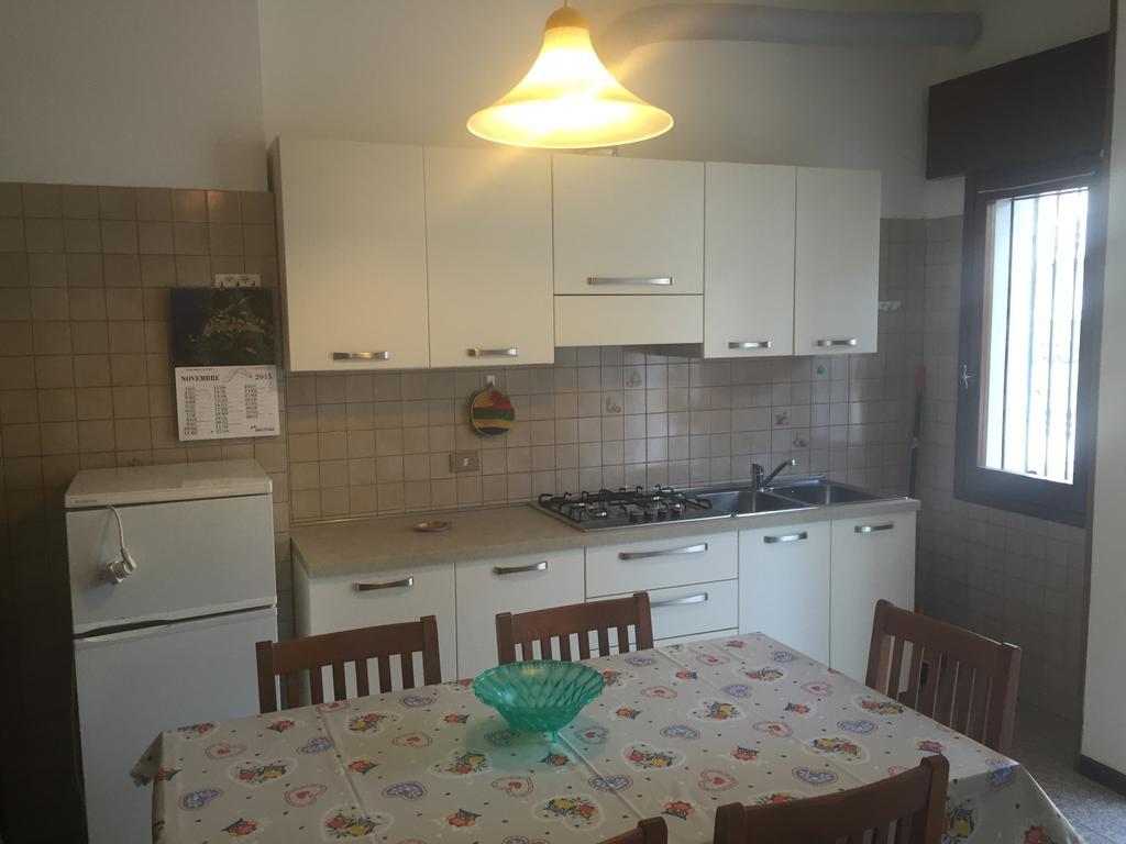 Appartamento A Due Passi Dal Mare Lido di Jesolo Rum bild